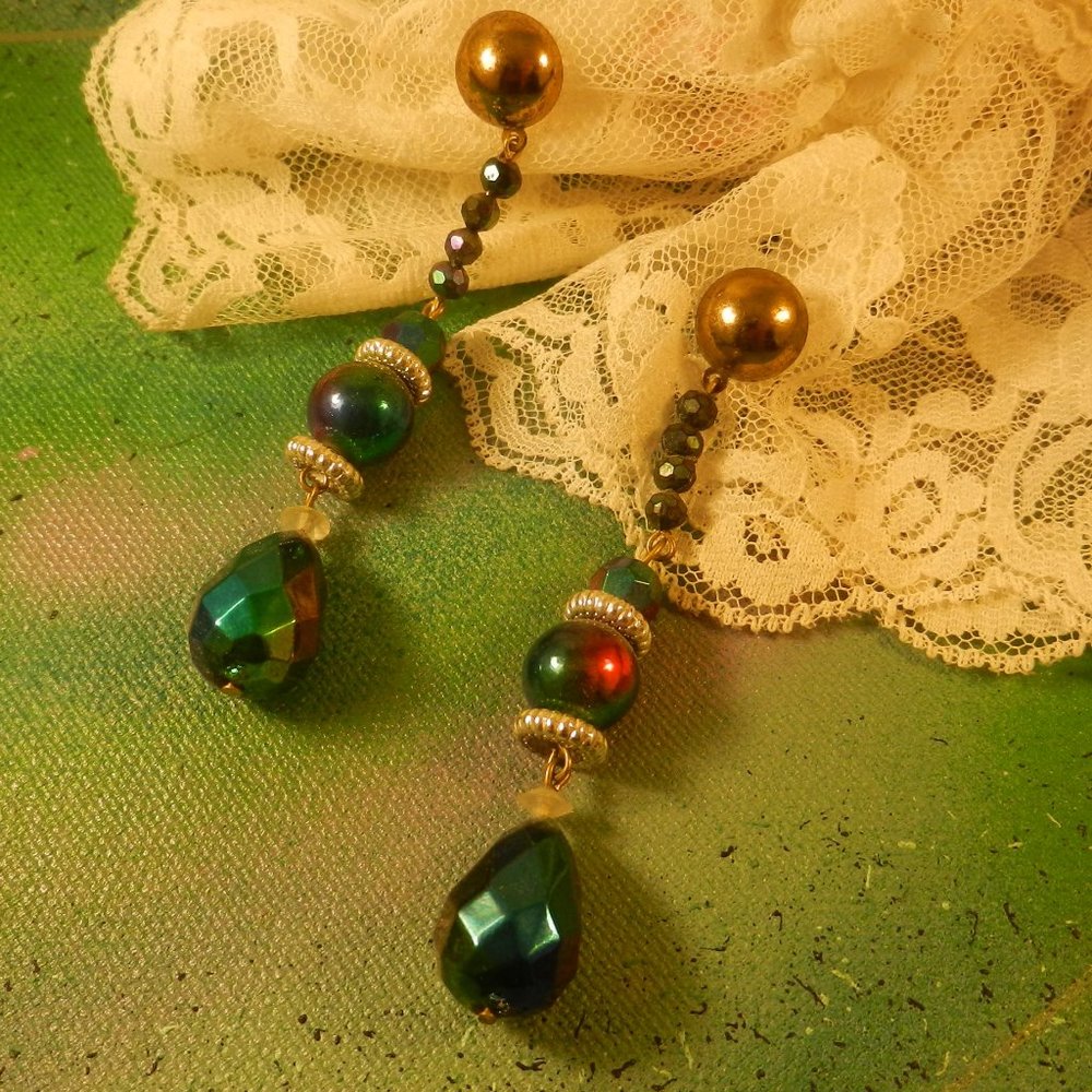 VTG Contempo iridescent pierced earrings drop and dangle carnival multi color